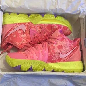 Kyrie 5 Patrick Star Edition